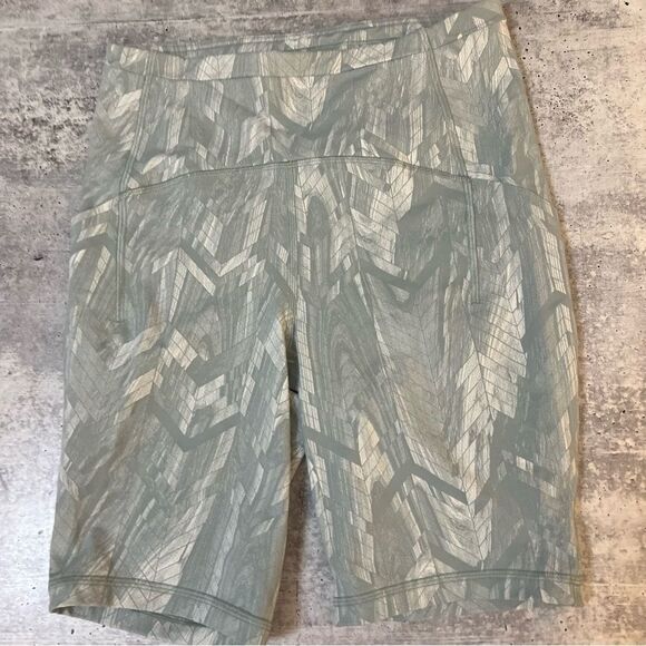 Lululemon Swift Speed HR Short 8” Biker Size 6 Jacquard Silver Blue - Picture 8 of 9